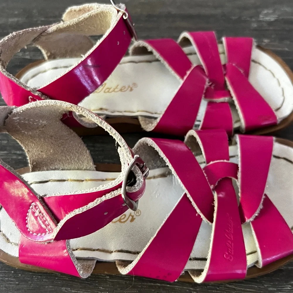 Girls Salt Water Sandals by Hoy - Pink sz6